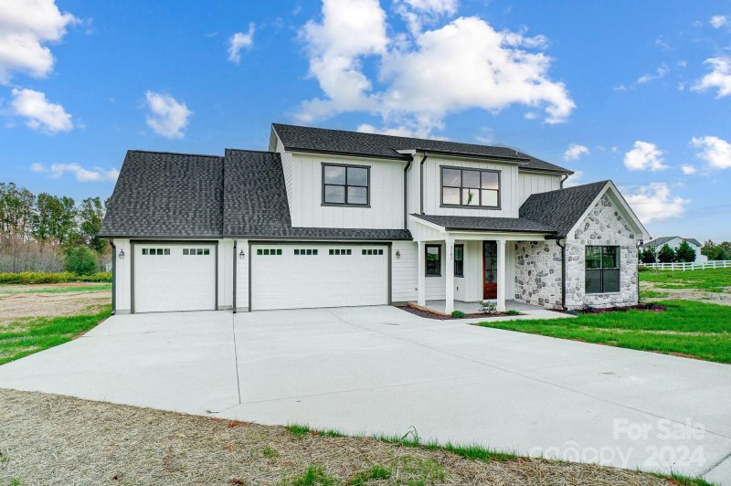 Property image 3 at 3183 Burlingame Drive, Crouse, NC 28033