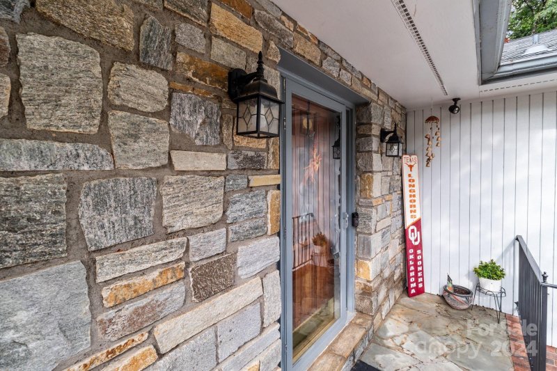 Property image 5 at 8092 Golf Course Drive, Denver, NC 28037