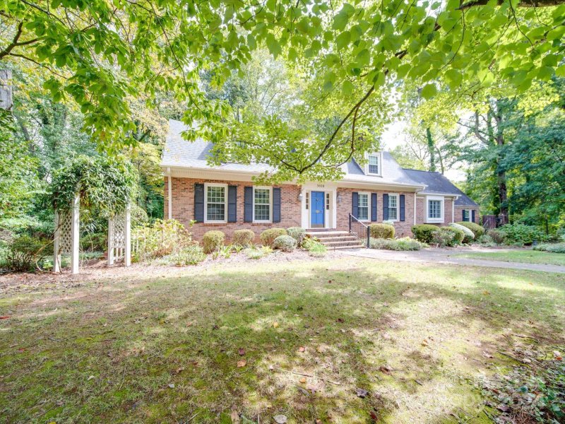 Property image 2 at 3028 Mt Vernon Drive, Gastonia, NC 28056