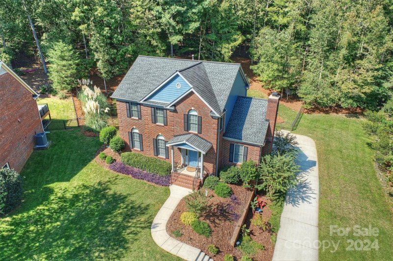 Property image 4 at 205 Rosedale Lane, Matthews, NC 28105