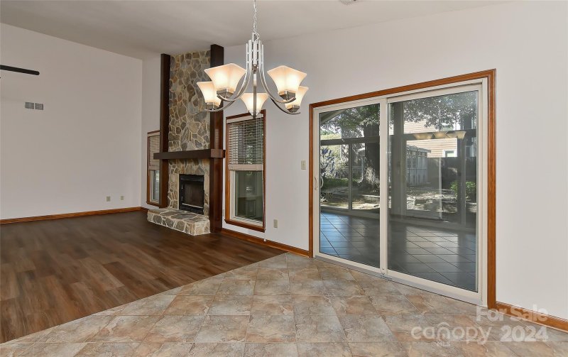 Property image 5 at 6901 Whipps Cross Court, Charlotte, NC 28277