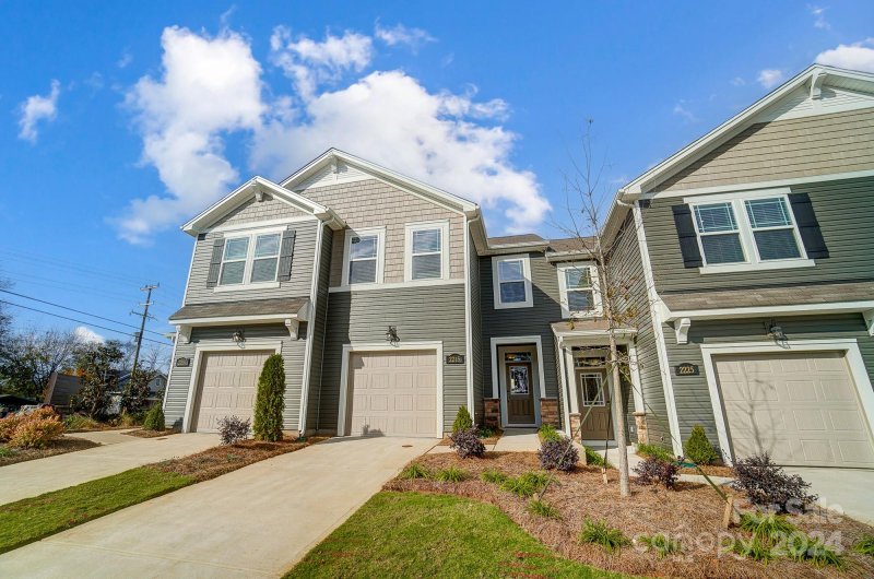 Property image 3 at 2215 Hedgecliff Road, Kannapolis, NC 28025