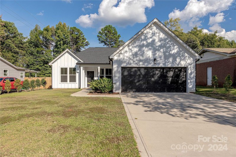 Property image 2 at 6733 Ellendale Drive, Charlotte, NC 28217