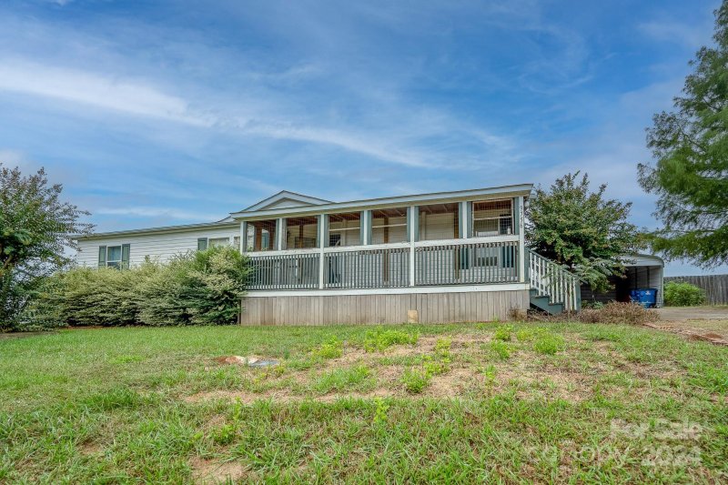 Property image 3 at 9756 Knightbridge Drive, Concord, NC 28025