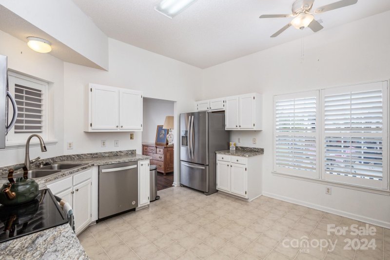 Property image 4 at 4979 Bentridge Drive, Concord, NC 28027