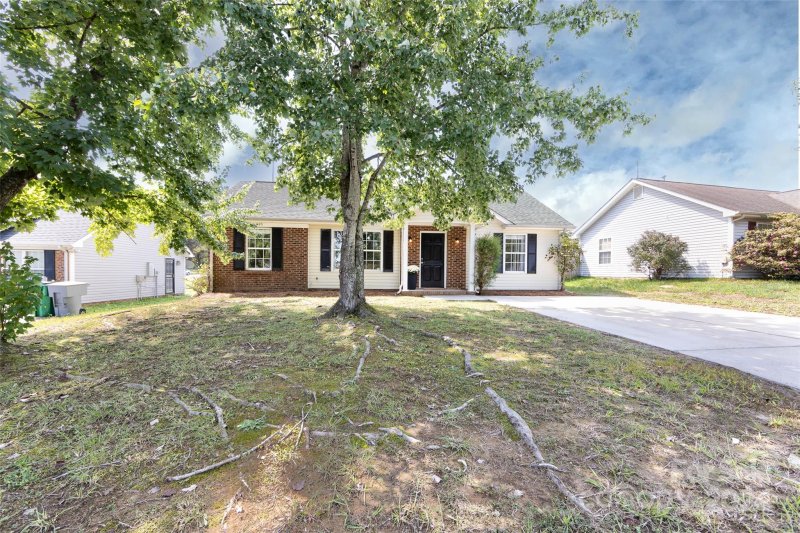 Property image 2 at 1907 Dietrich Lane, Charlotte, NC 28262