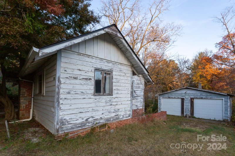 Property image 3 at 218 Northeast Avenue, Swannanoa, NC 28778