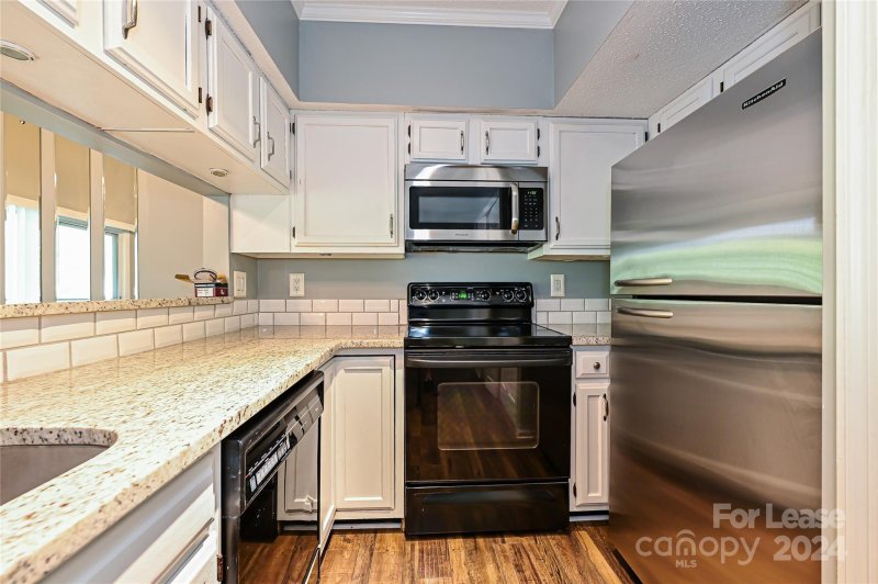 Property image 5 at 19901 Henderson Road, Cornelius, NC 28031