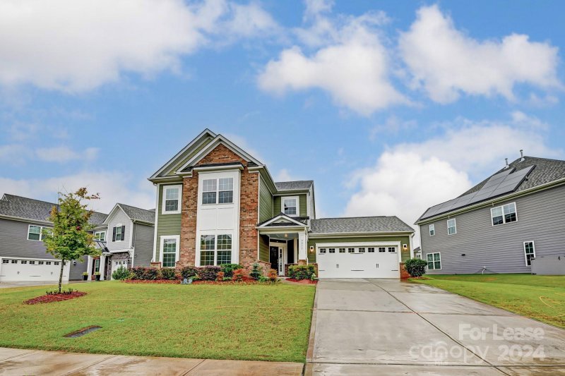 9611 Herringbone Lane