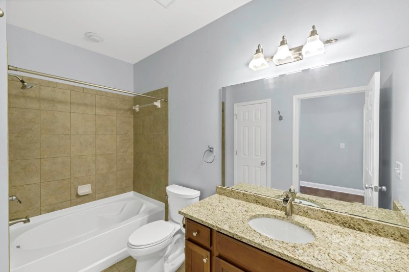 Property image 4 at 1000 Woodlawn Road, Charlotte, NC 28209