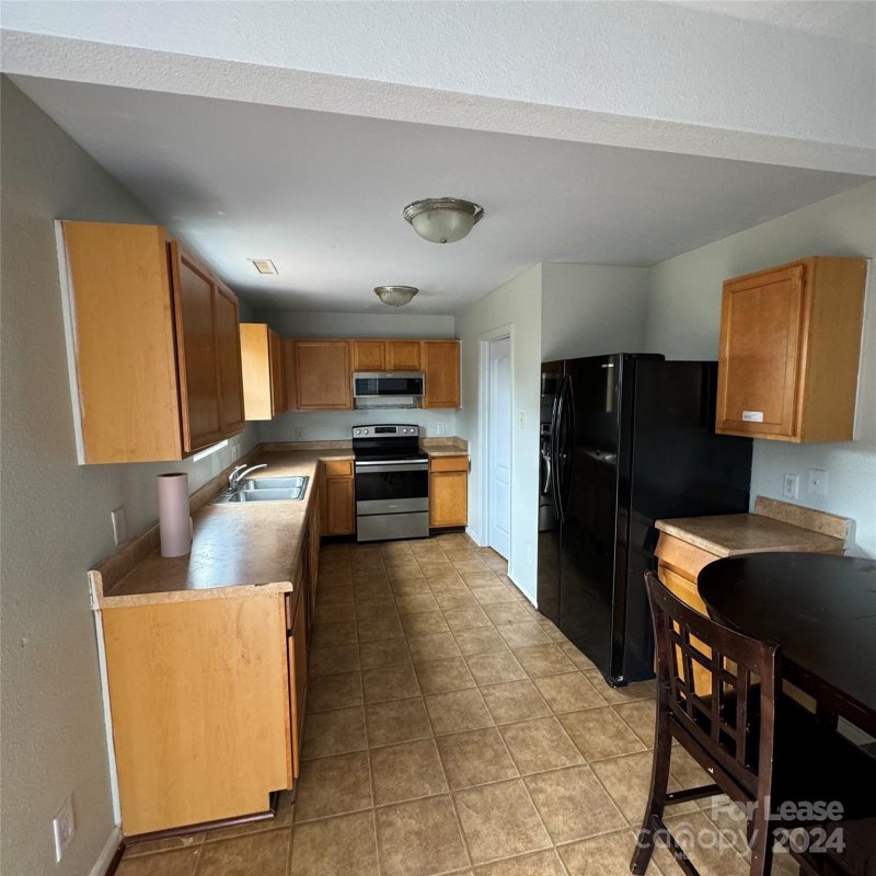 Property image 4 at 5210 Kyliglen Lane, Charlotte, NC 28216