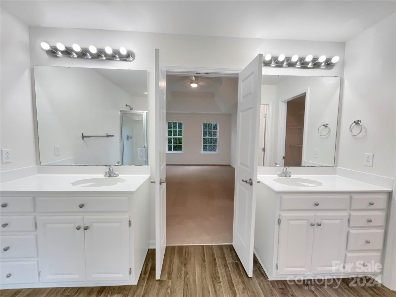 Property image 5 at 12415 Oakbriar Lane, Charlotte, NC 28273