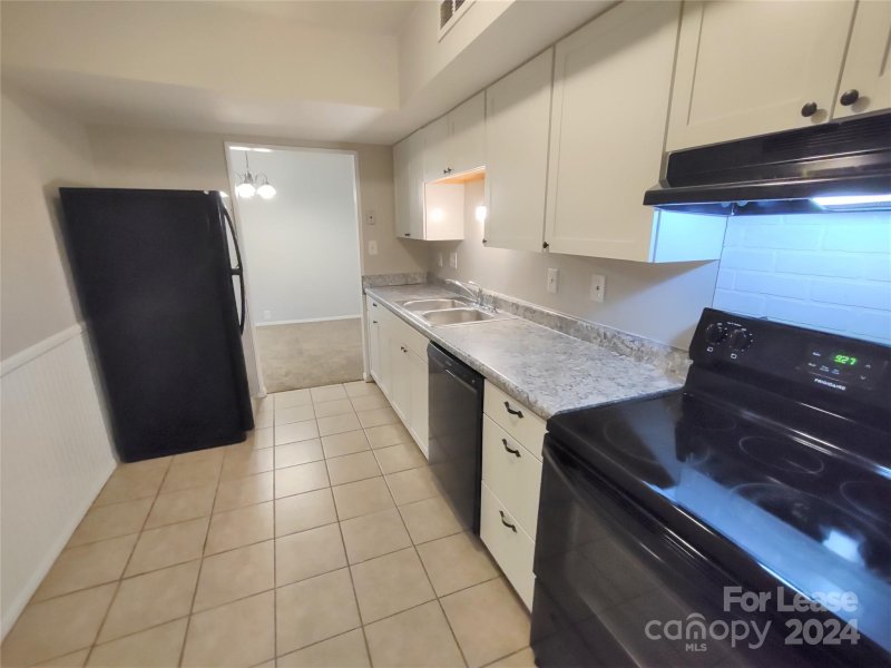 Property image 4 at 7001 Stonington Lane, Charlotte, NC 28227