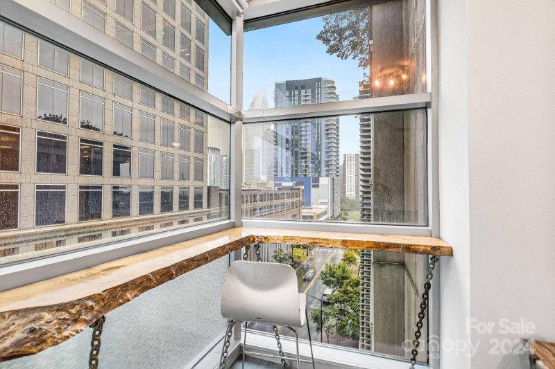 333 W West Trade Street