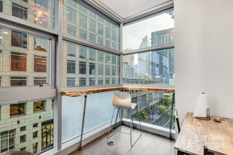 Property image 4 at 333 W West Trade Street, Charlotte, NC 28202