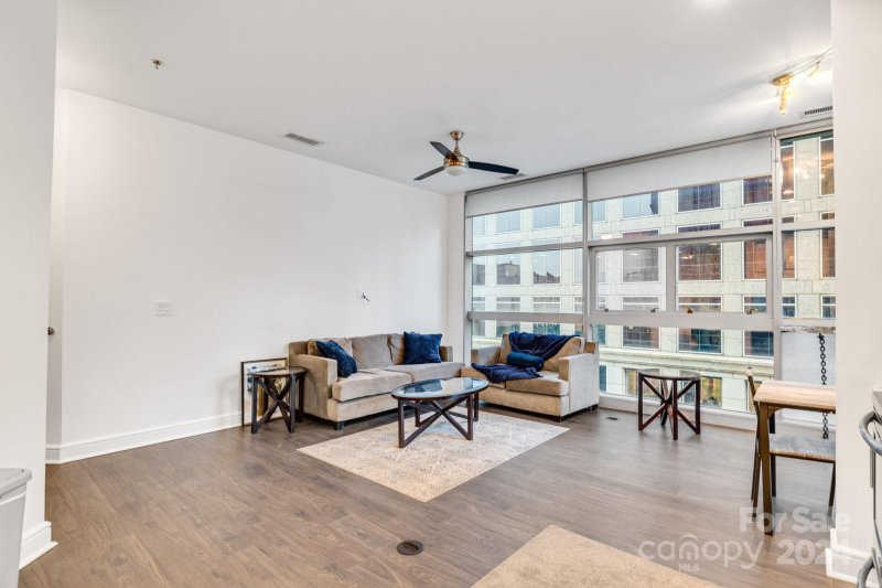 Property image 5 at 333 W West Trade Street, Charlotte, NC 28202