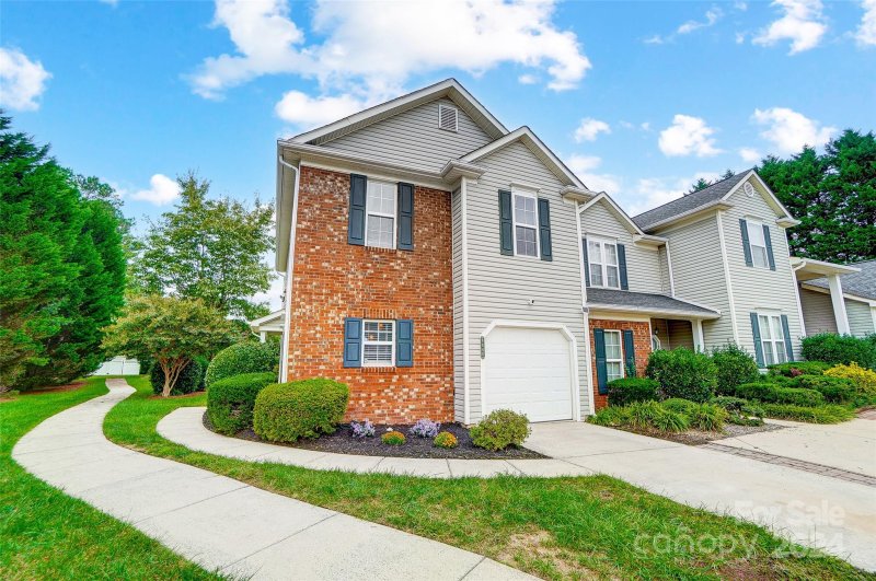 Towne Meadows At Treyburn, Charlotte Community