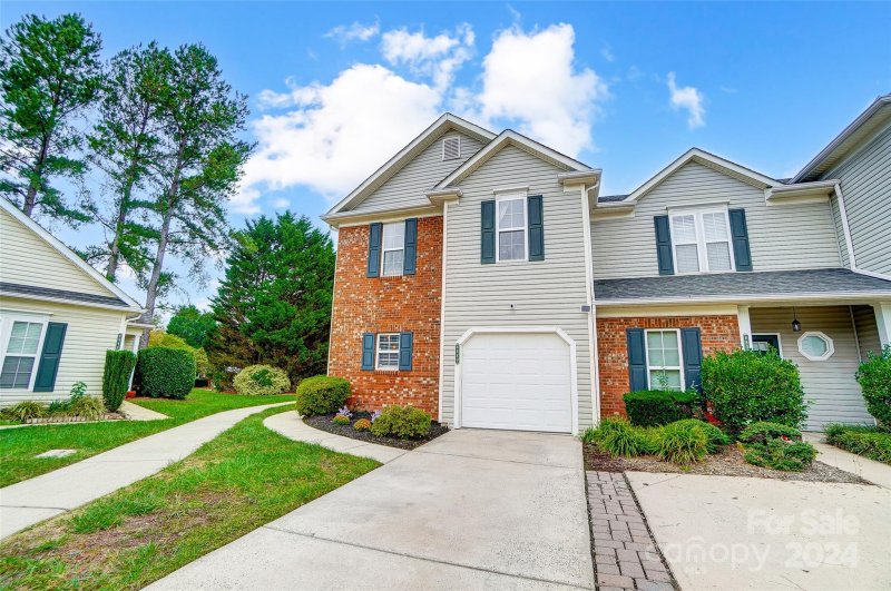 Property image 2 at 8840 Treyburn Drive, Charlotte, NC 28216