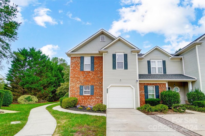 Property image 3 at 8840 Treyburn Drive, Charlotte, NC 28216
