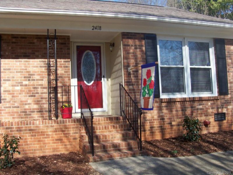 Property image 2 at 2418 Live Oak Court, Gastonia, NC 28056