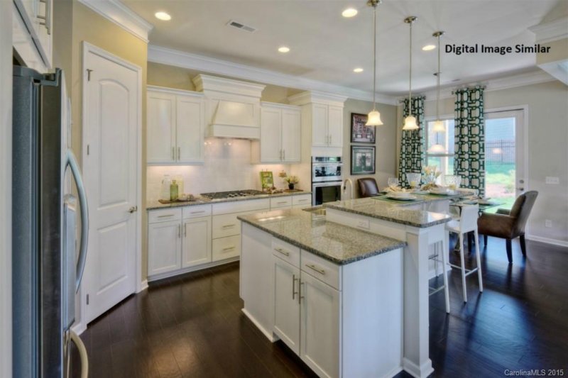 Property image 5 at 703 English Tudor Lane, Charlotte, NC 28211