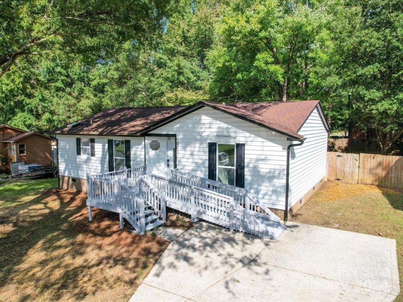 Property image 4 at 7901 Haverstraw Court, Charlotte, NC 28212