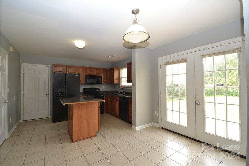 Property image 5 at 1716 Starling Court, Charlotte, NC 28213