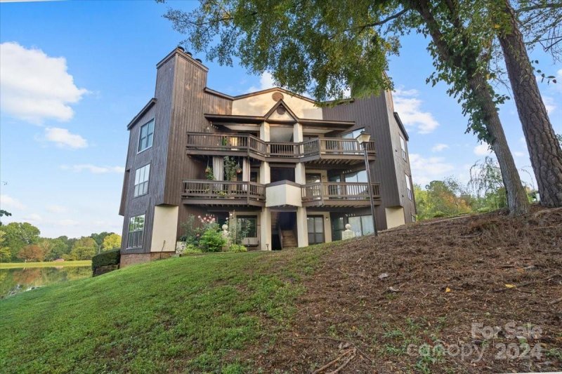 Property image 3 at 8155 Cedar Glen Drive, Charlotte, NC 28212