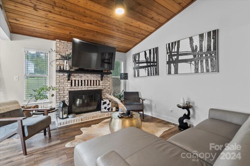 Property image 3 at 9040 Covedale Drive, Charlotte, NC 28270