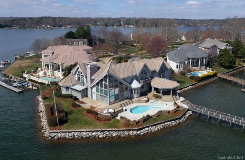 Property image 2 at 3386 Governors Island Drive, Denver, NC 28037