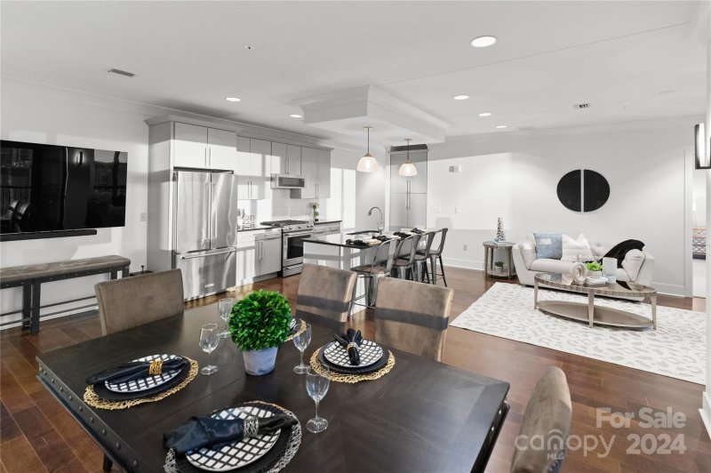 Property image 2 at 222 S Caldwell Street, Charlotte, NC 28202