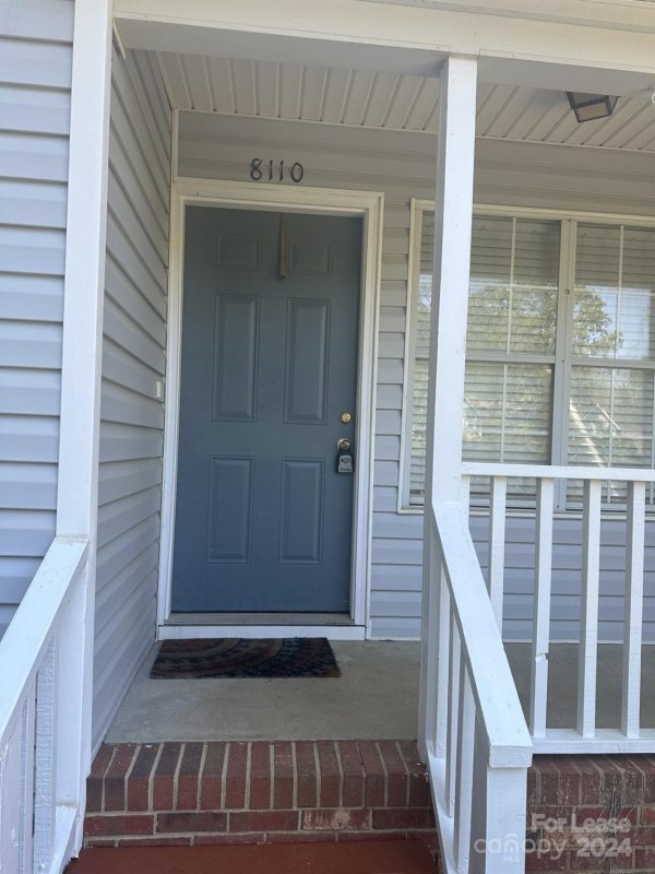 Property image 3 at 8110 Circle Tree Lane, Charlotte, NC 28277