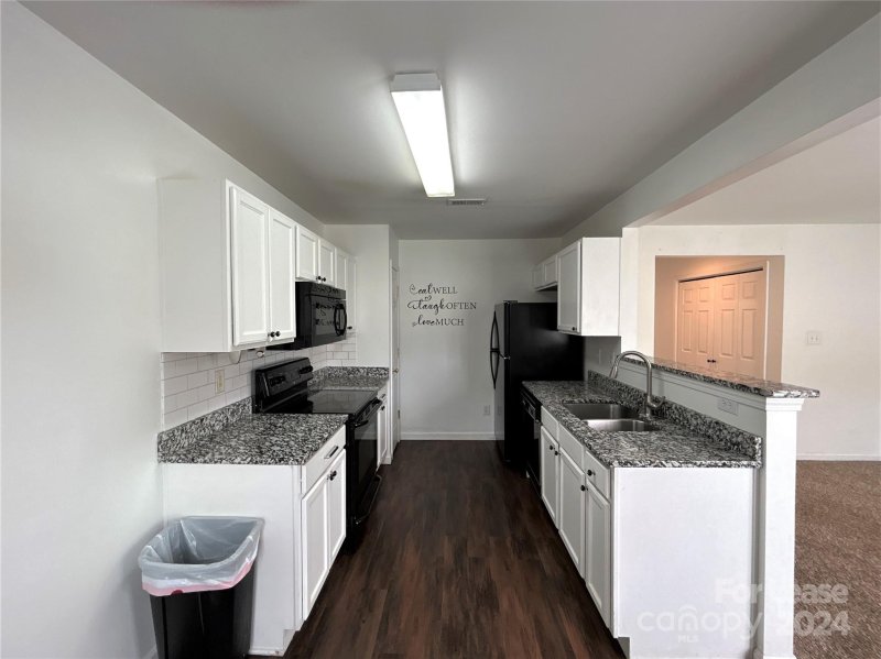 Property image 4 at 5415 Eneida Sue Drive, Charlotte, NC 28214