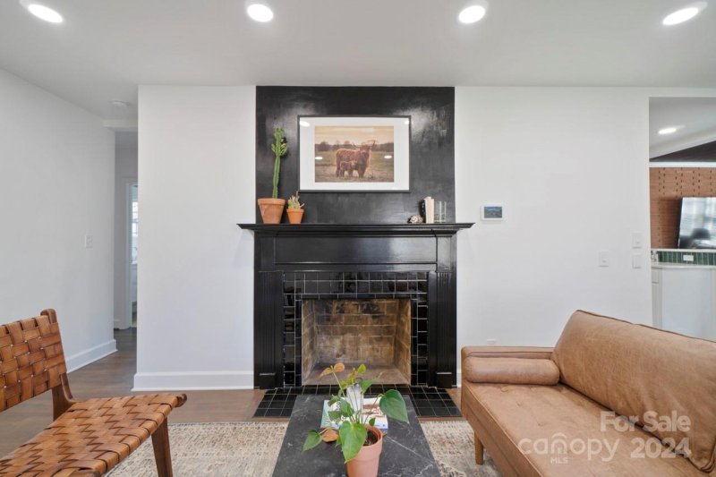 Property image 2 at 2653 Brentwood Place, Charlotte, NC 28208