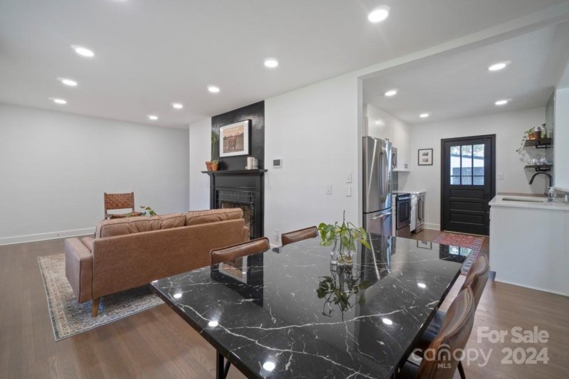 Property image 5 at 2653 Brentwood Place, Charlotte, NC 28208