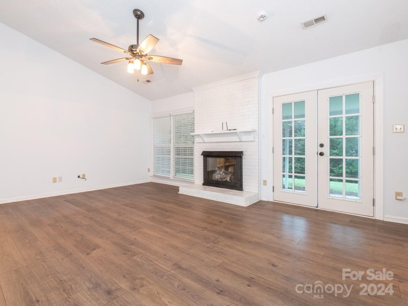 Property image 4 at 1018 Thornsby Lane, Matthews, NC 28105