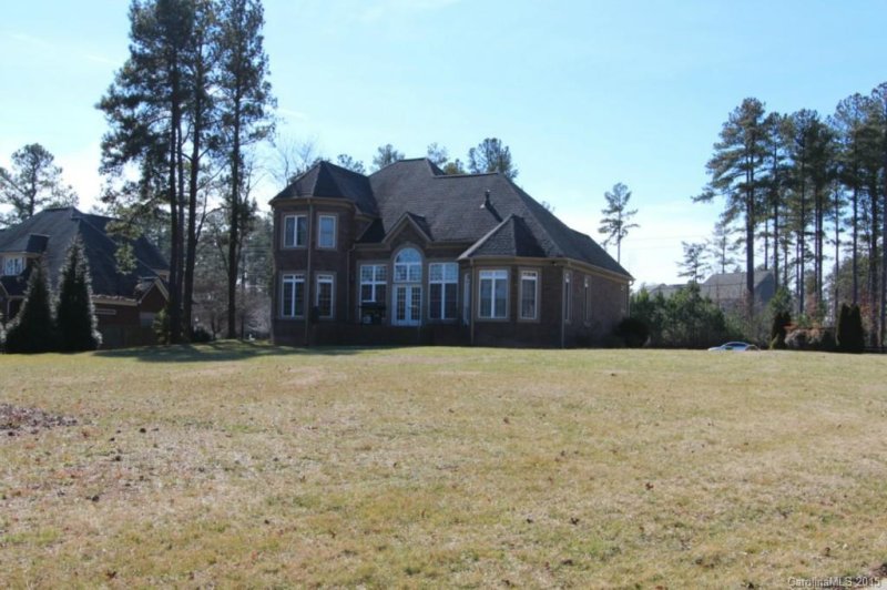 Property image 2 at 137 Isle Of Pines Road, Mooresville, NC 28117