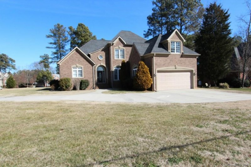 Property image 4 at 137 Isle Of Pines Road, Mooresville, NC 28117