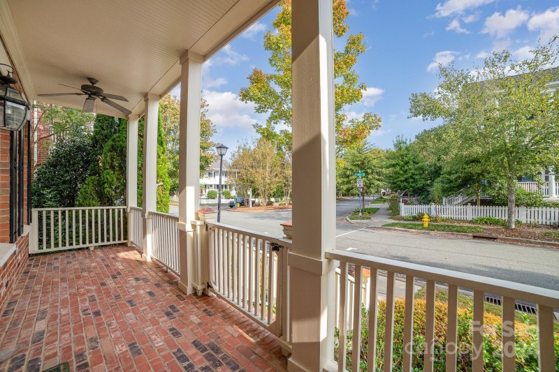 Property image 3 at 421 Ohenry Avenue, Davidson, NC 28036