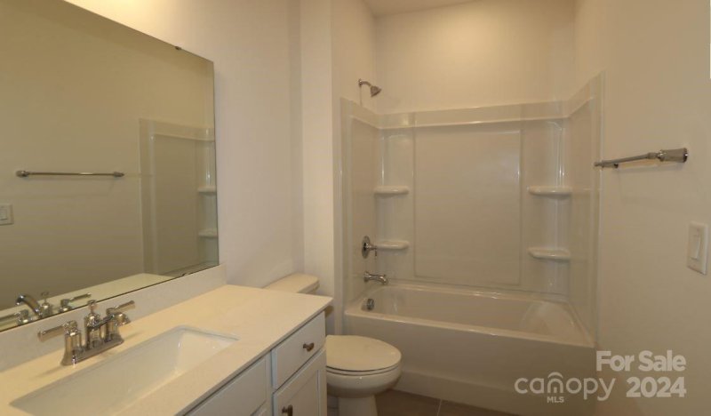 Property image 4 at 11116 Lochmere Road, Charlotte, NC 28278