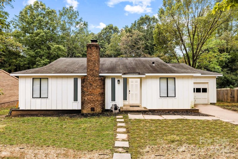 6521 Santa Cruz Trail