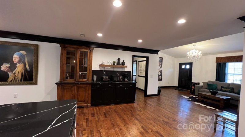 Property image 3 at 2301 Remount Road, Charlotte, NC 28208