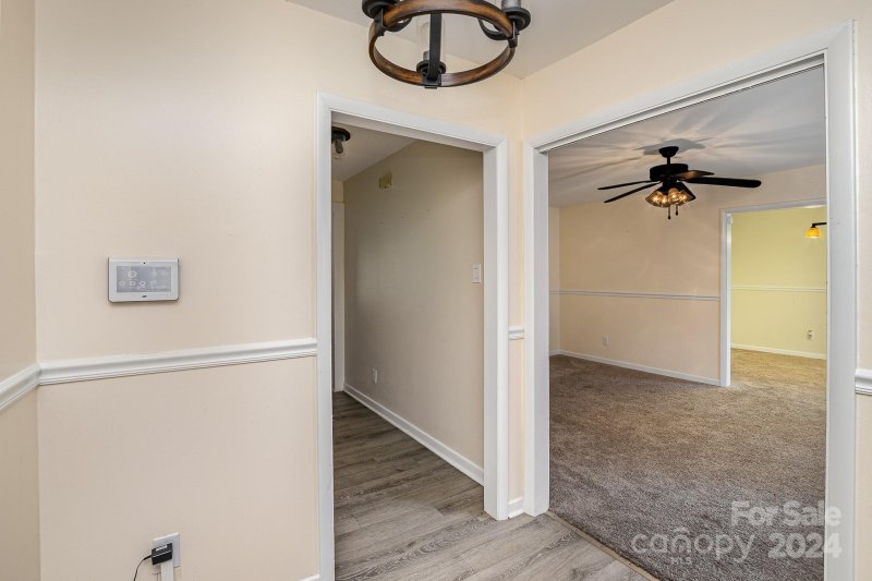 Property image 2 at 5718 Hollirose Drive, Charlotte, NC 28227