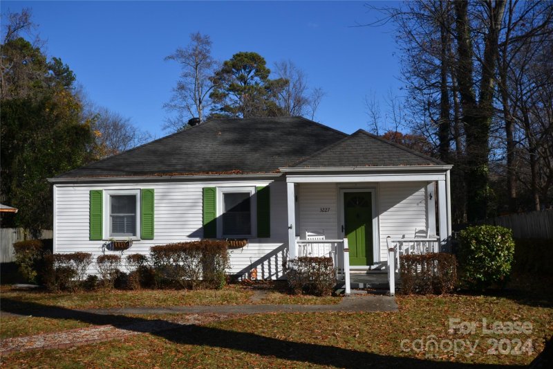Property image 2 at 3227 Draper Avenue, Charlotte, NC 28205
