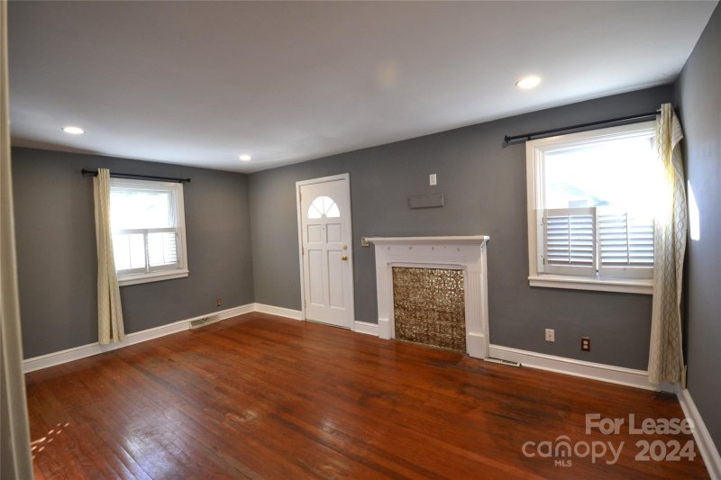 Property image 3 at 3227 Draper Avenue, Charlotte, NC 28205