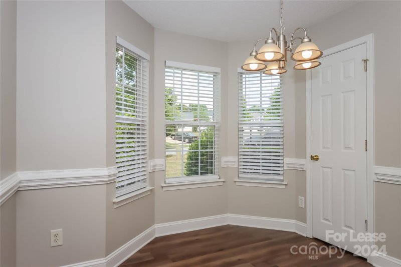 Property image 4 at 5618 Waverly Lynn Lane, Charlotte, NC 28269