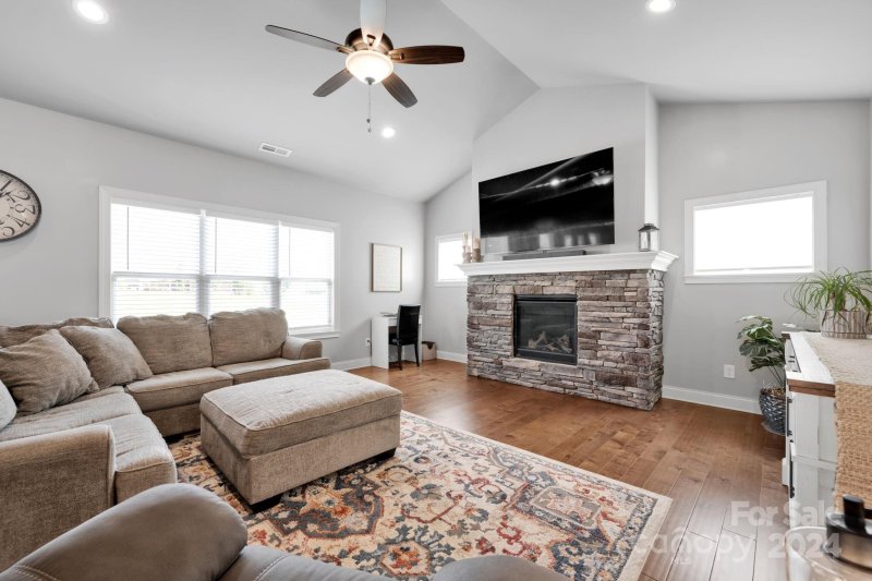 Property image 4 at 189 Staffordshire Drive, Statesville, NC 28625