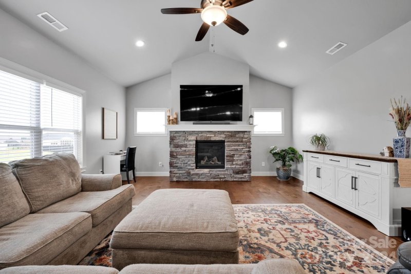 Property image 5 at 189 Staffordshire Drive, Statesville, NC 28625