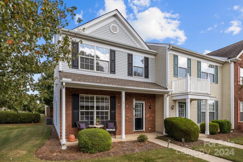 Property image 3 at 2742 Thornbush Court, Charlotte, NC 28270