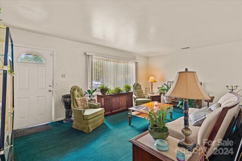 Property image 3 at 6343 Covecreek Drive, Charlotte, NC 28215